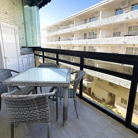 Dom wakacyjny Skol 350. Great 2 Bedroom In Skol